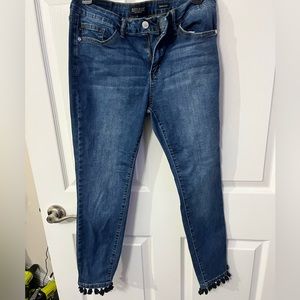 Judy Blue, 13/31 skinny, cropped with “fringe”. EUC $45 OBO